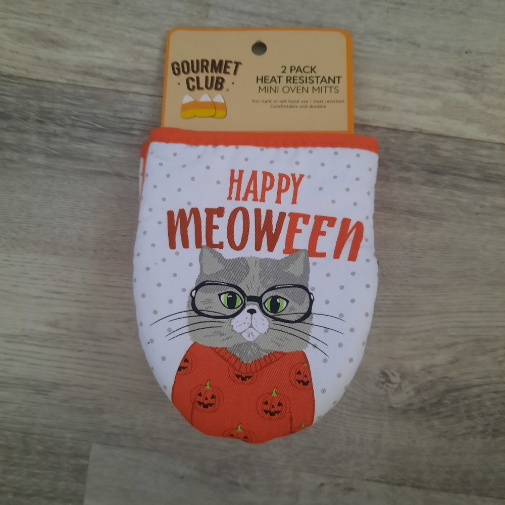 ⭐️SALE ⭐️Halloween Oven Mitts